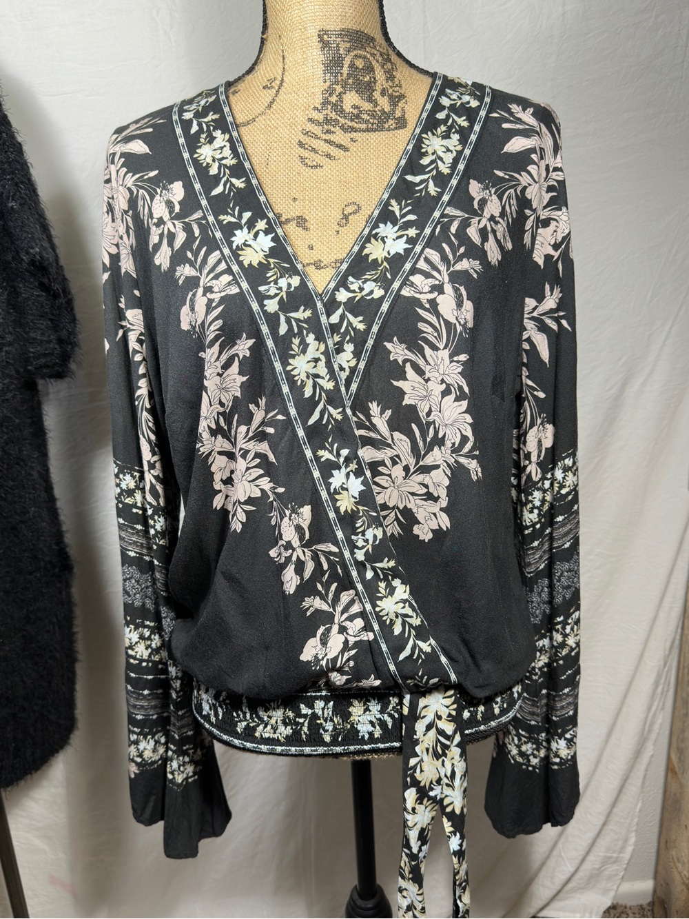 VENUS Size 12 Black Floral Boho Wrap Tie Blouse Bell Sleeve V Neck Top